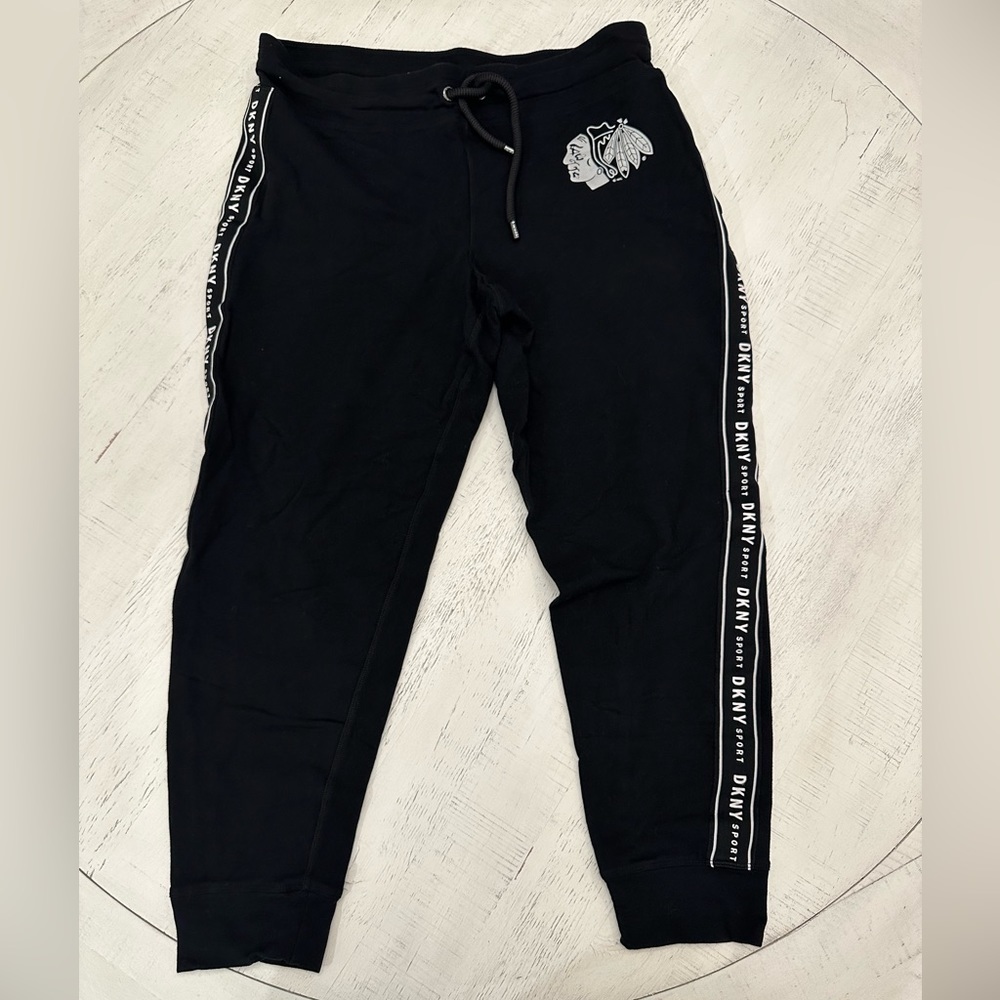 Chicago Blackhawks DKNY Sport Women’s Black Brooke Jogger Pants Size L - Picture 2 of 9